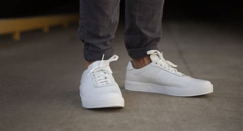 Witte sneakers en schoenen voor heren (328) .